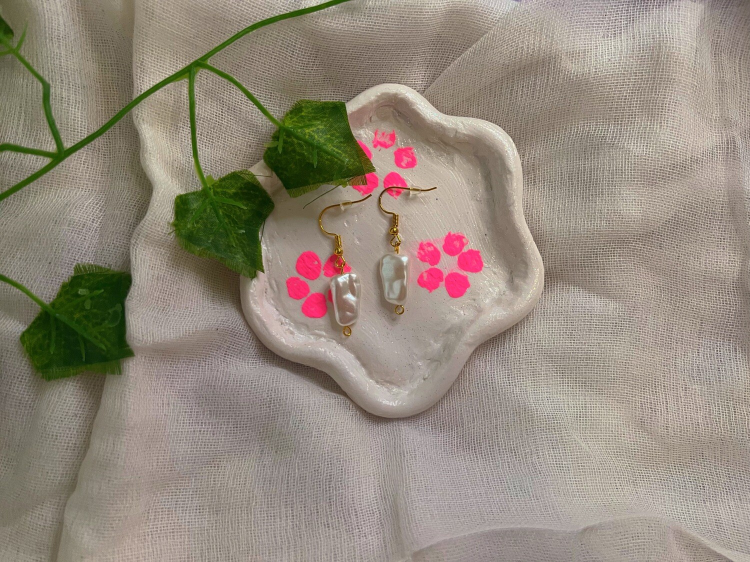 Pearly elegance
