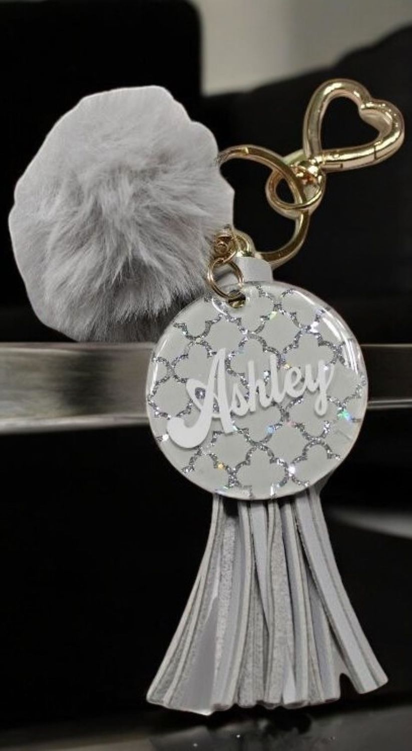 Gray / Silver Quatrefoil
