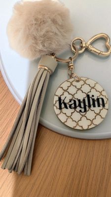 ✨Beige Quatrefoil  Acrylic Keychain with Tassel &amp; Pom