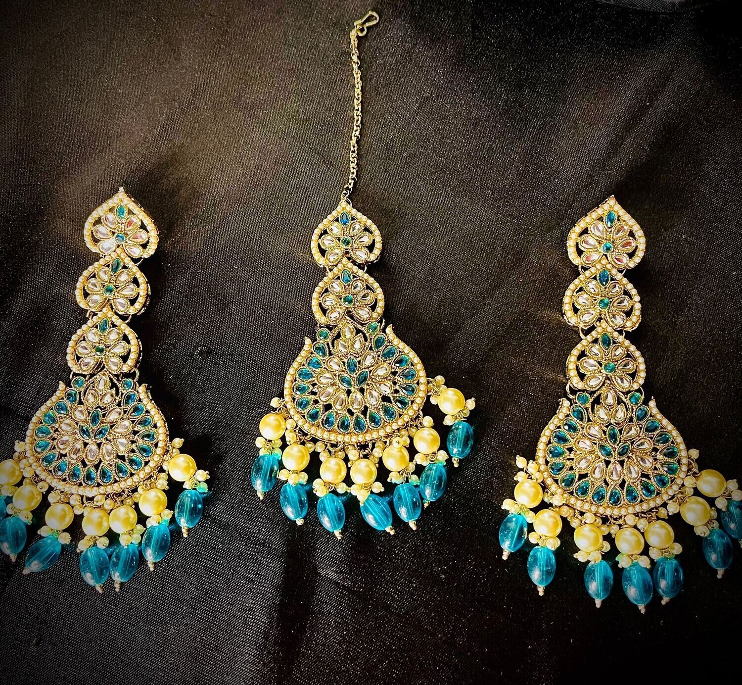 POONAM PEACOCK GREEN EARRING WITH TIKA