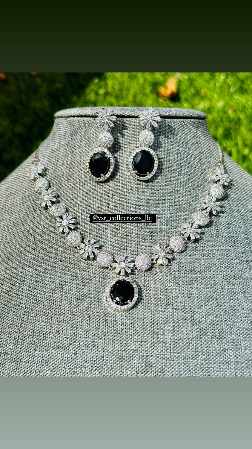 Black Starcut AD Necklace With Earring