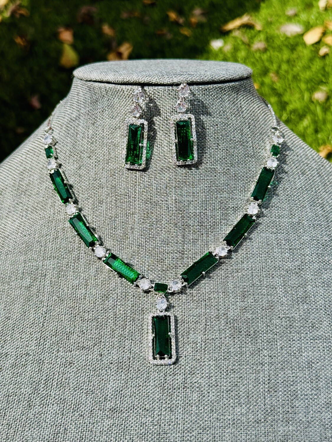 Emerald Green Doublet Stone Necklace With Earring