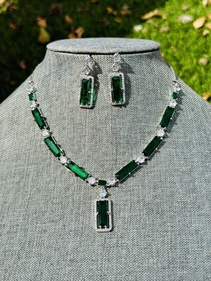 Emerald Green Doublet Stone Necklace With Earring