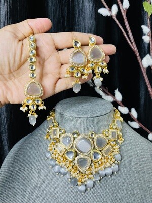 Grey Monalisa Necklace With Earring And Tika