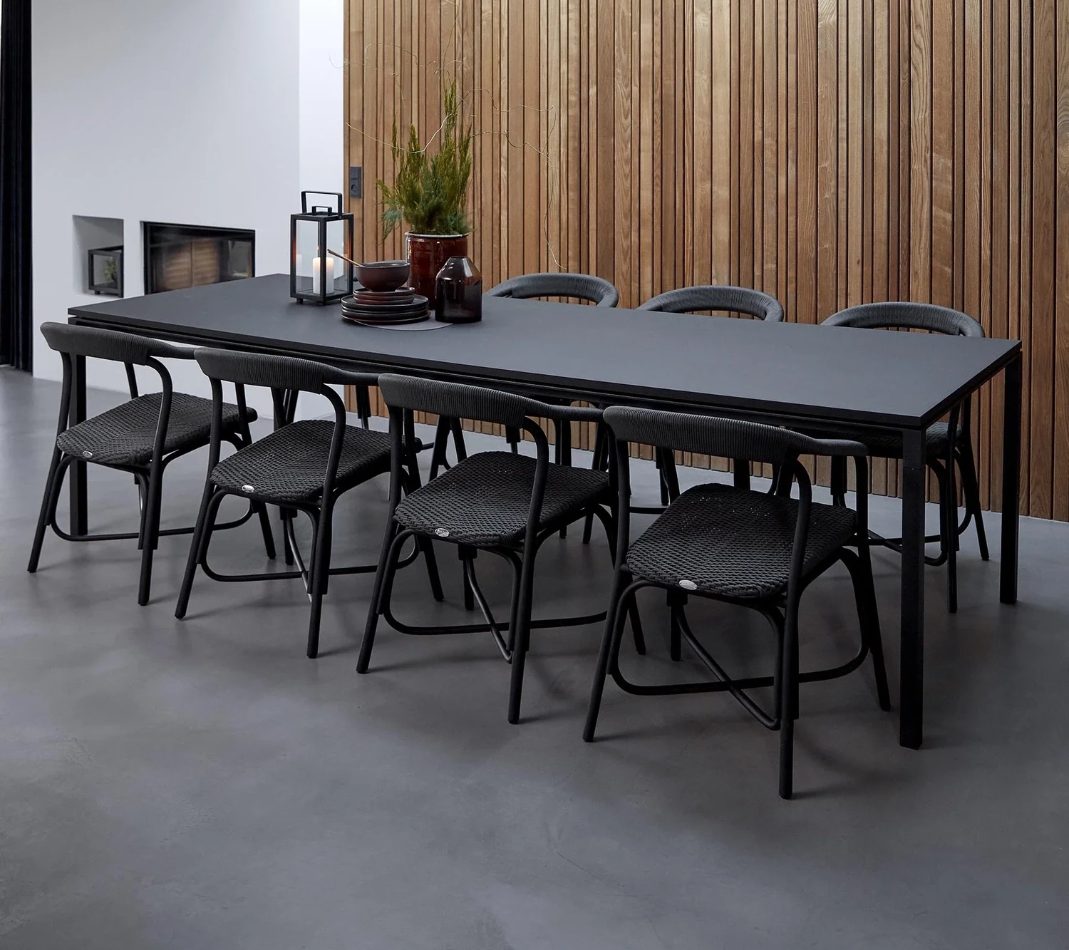Set 3: Tisch 280x100 cm, 8 Stühle