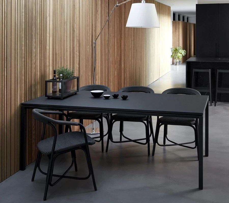 Set 1: Tisch 200x100 cm, 6 Stühle