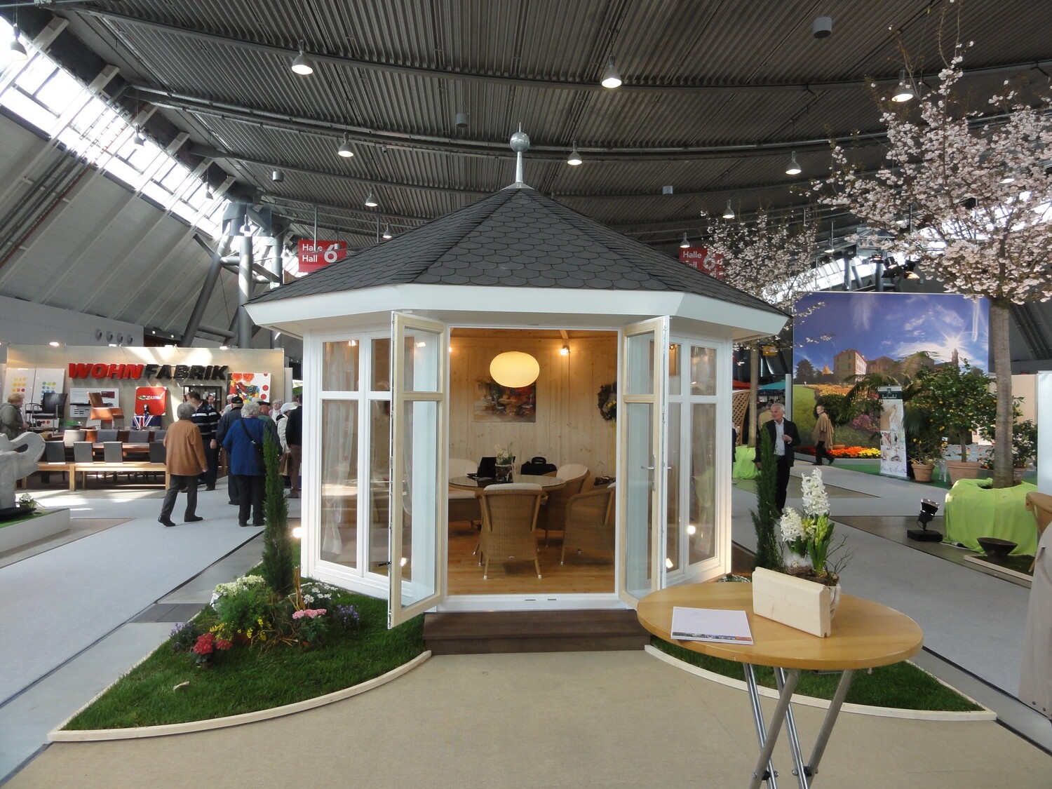 Gartenpavillon Ø 420 cm – 8-Eck Holzbaugartenzimmer mit Isolierung &amp; Lärchenboden