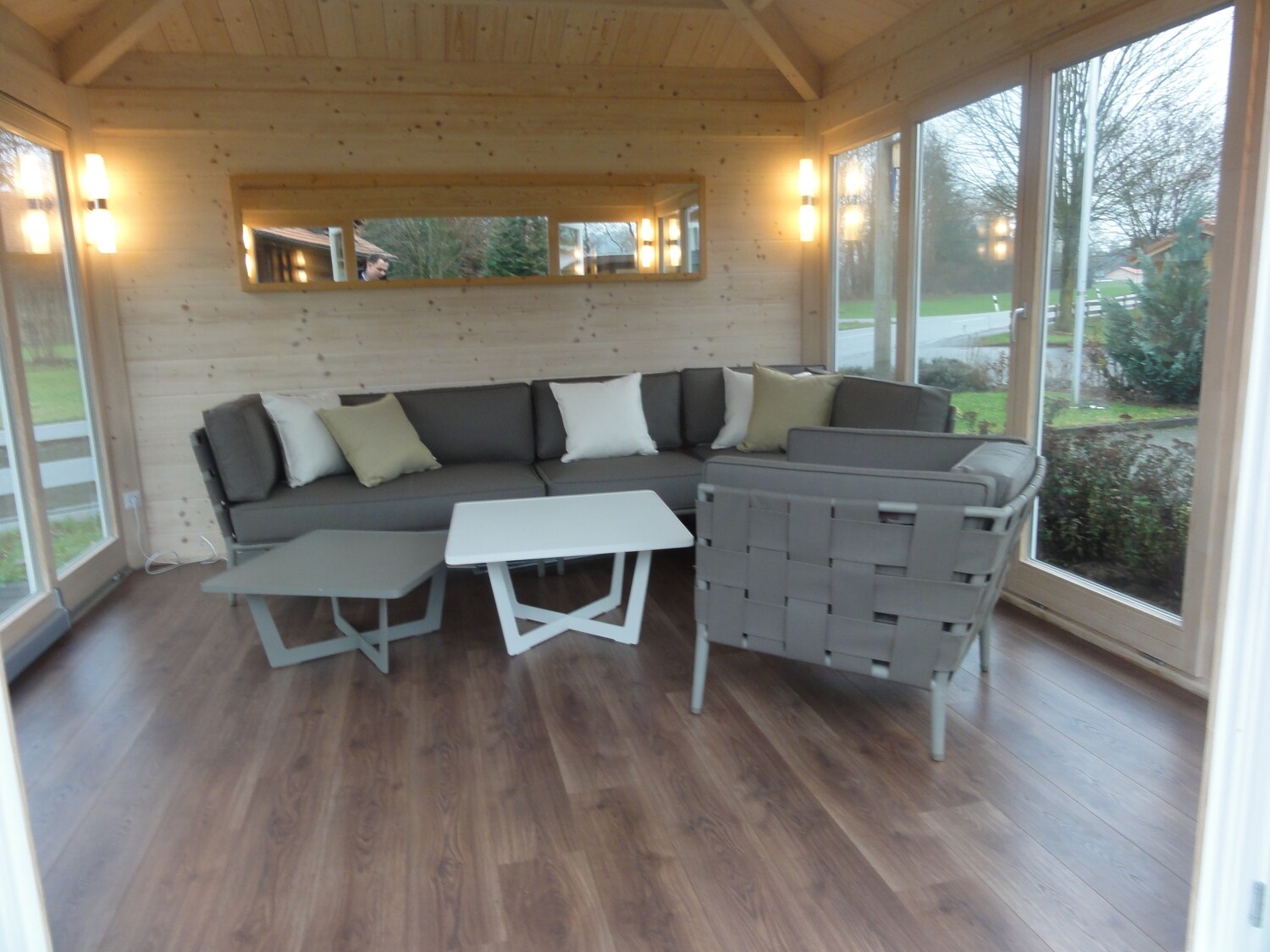 Gartenhaus „New Spa“ – Musterhaus 380 × 380 cm mit Thermowand &amp; Wenge-Boden