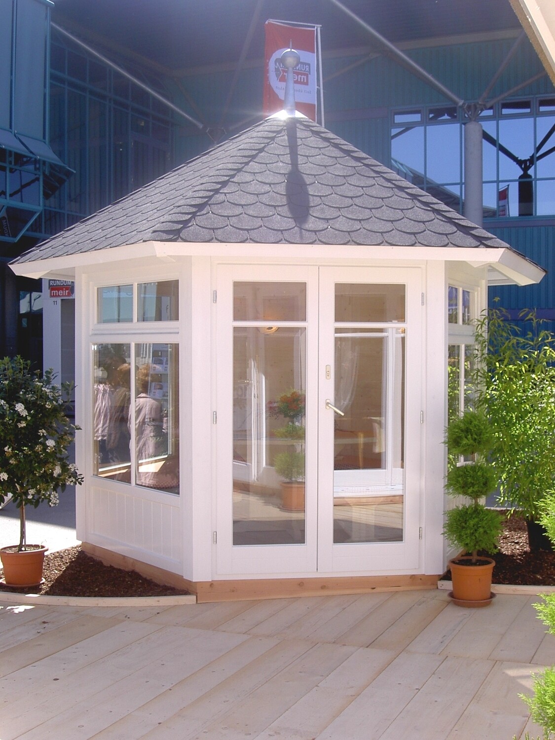 Teehaus „Palermo“ – 6-Eck Pavillon Ø 320 cm | Messehaus Afa Augsburg (Vorlaufhaus)