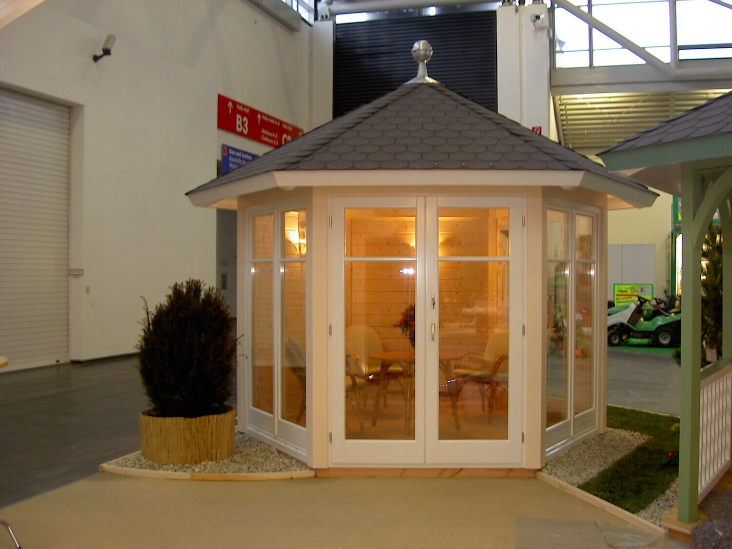 Messehaus IHM/Garten München: 6-Eck Gartenpavillon Eleganz Ø 350 cm | Vorlaufhaus