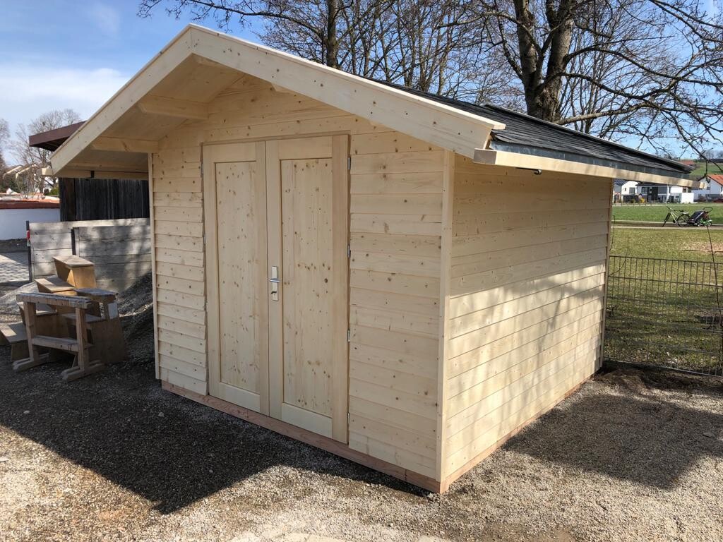 Gerätehaus „Allgäu“ 300 × 300 cm – mit Satteldach &amp; Holzfassade aus Fichte