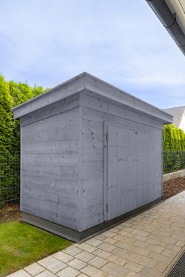 Exklusives Pooltechnikhaus grau, komplett montiert