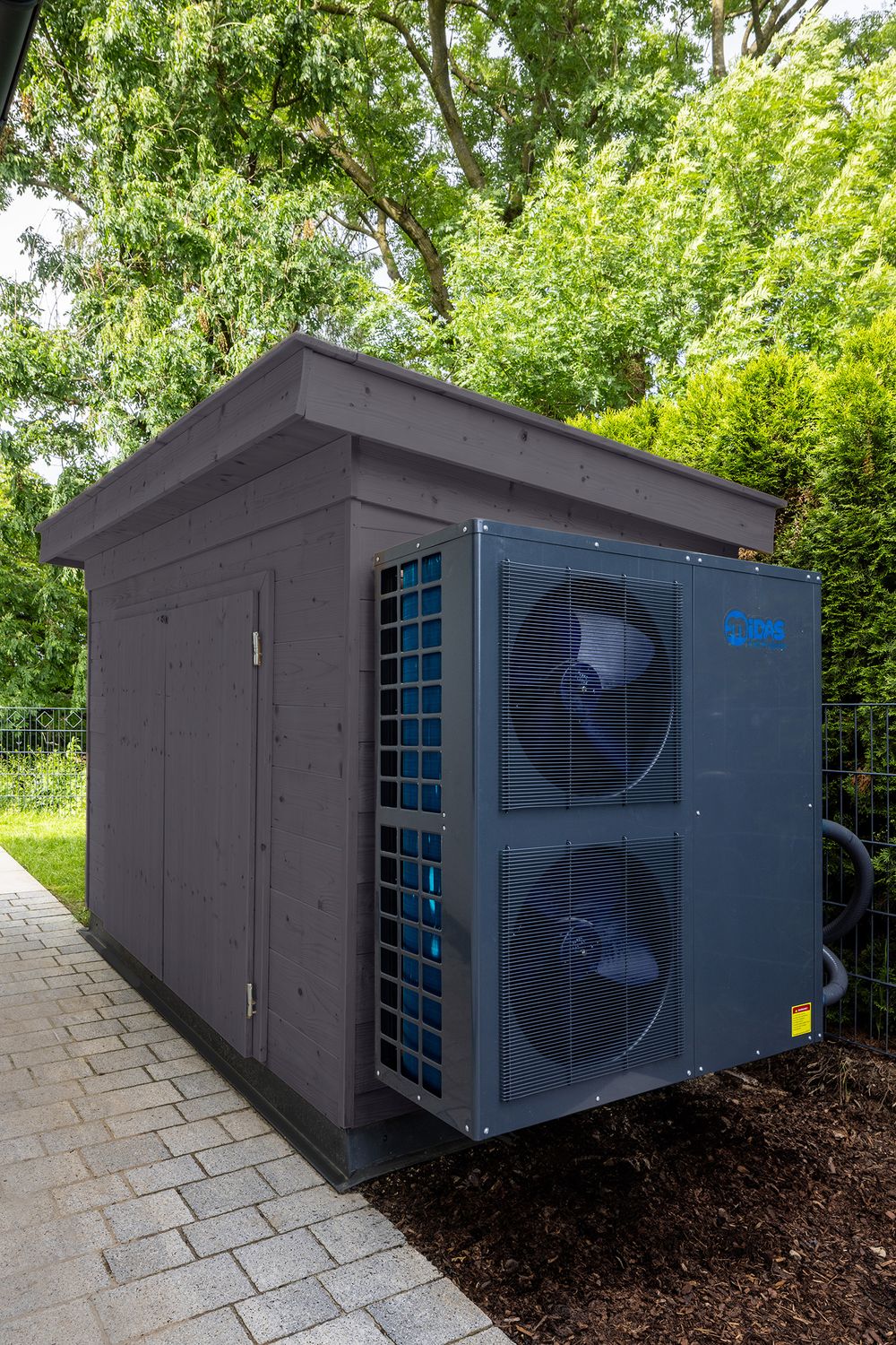 Hochwertiges Pooltechnikhaus graphit, komplett montiert
