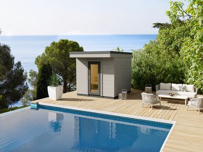 Großzügiges Heirloom Saunahaus 250×280 cm ohne Vorraum – montagefertige Vollholzsauna in moderner Würfelform.