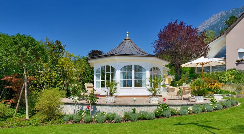 Pavilhões de jardim e casas de chá disponíveis para entrega imediata