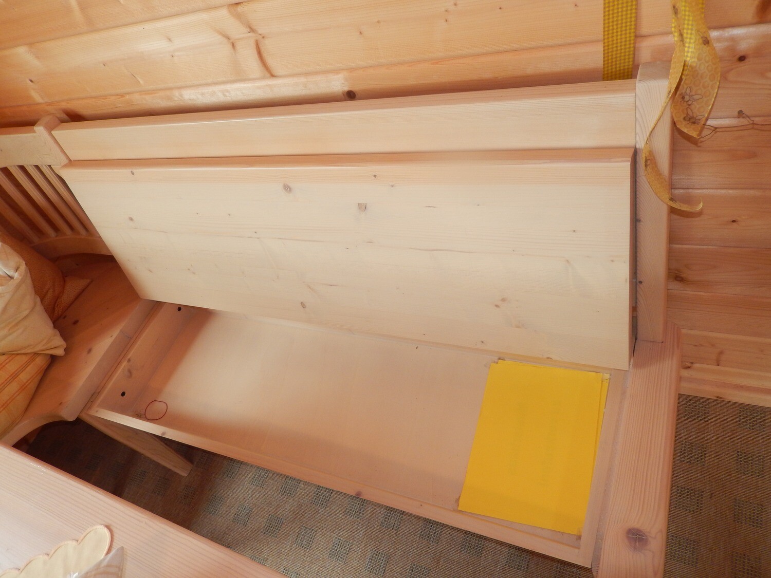 Wooden seating group EXHIBITION PIECE