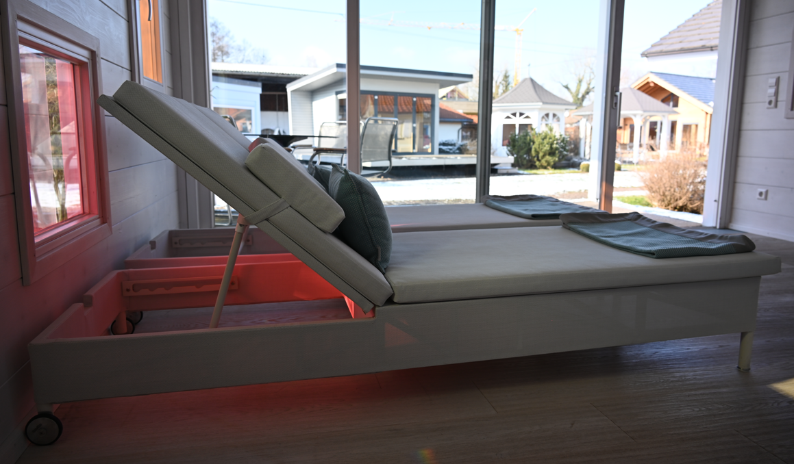 2 Sun Loungers Cane-line Rest EXHIBITION PIECE