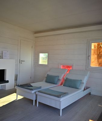2 Sun Loungers Cane-line Rest EXHIBITION PIECE