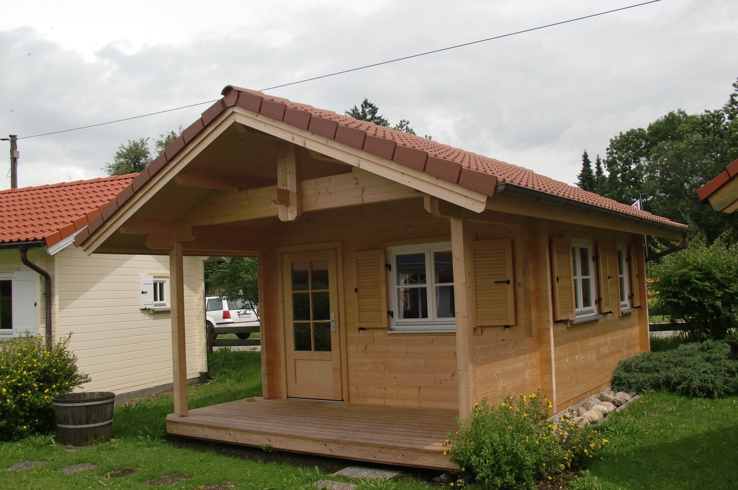 Holiday Home "Unterföhring" – Prefabricated House 400 × 450 cm with Tiled Roof &amp; Terrace
