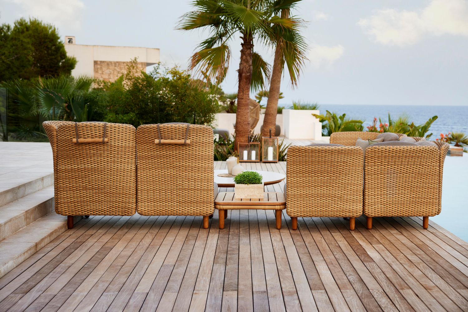 Outdoor Couch: Rent Cane-line Arch