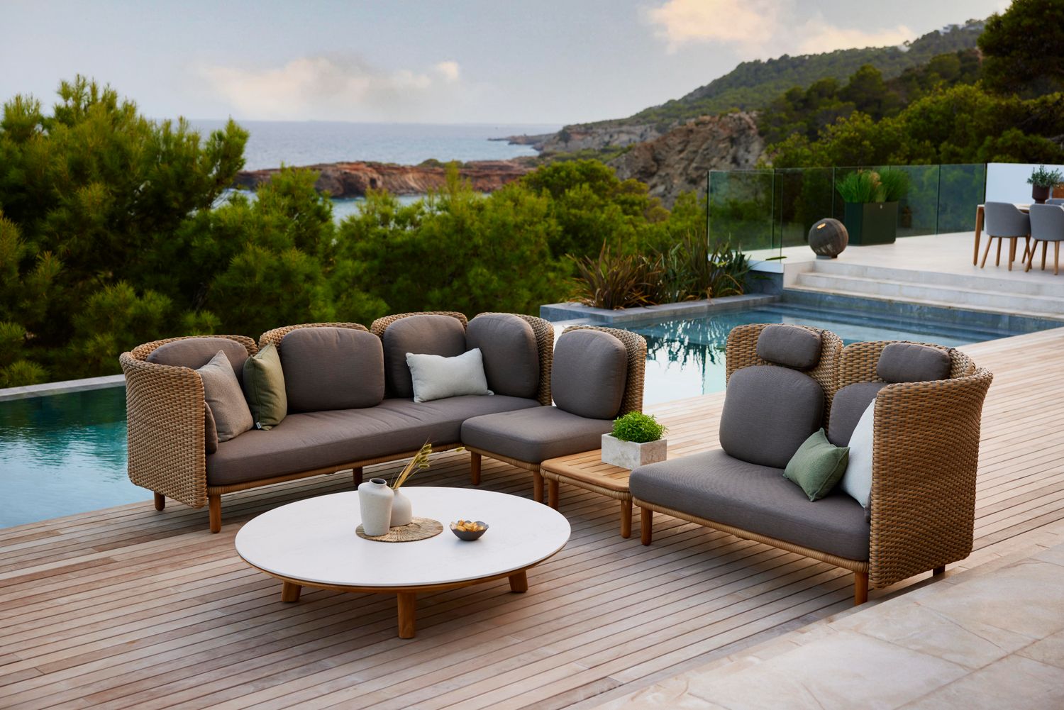 Outdoor Couch: Rent Cane-line Arch