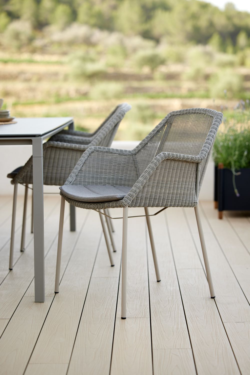 8-seater set: Cane-line Breeze / Pure rental