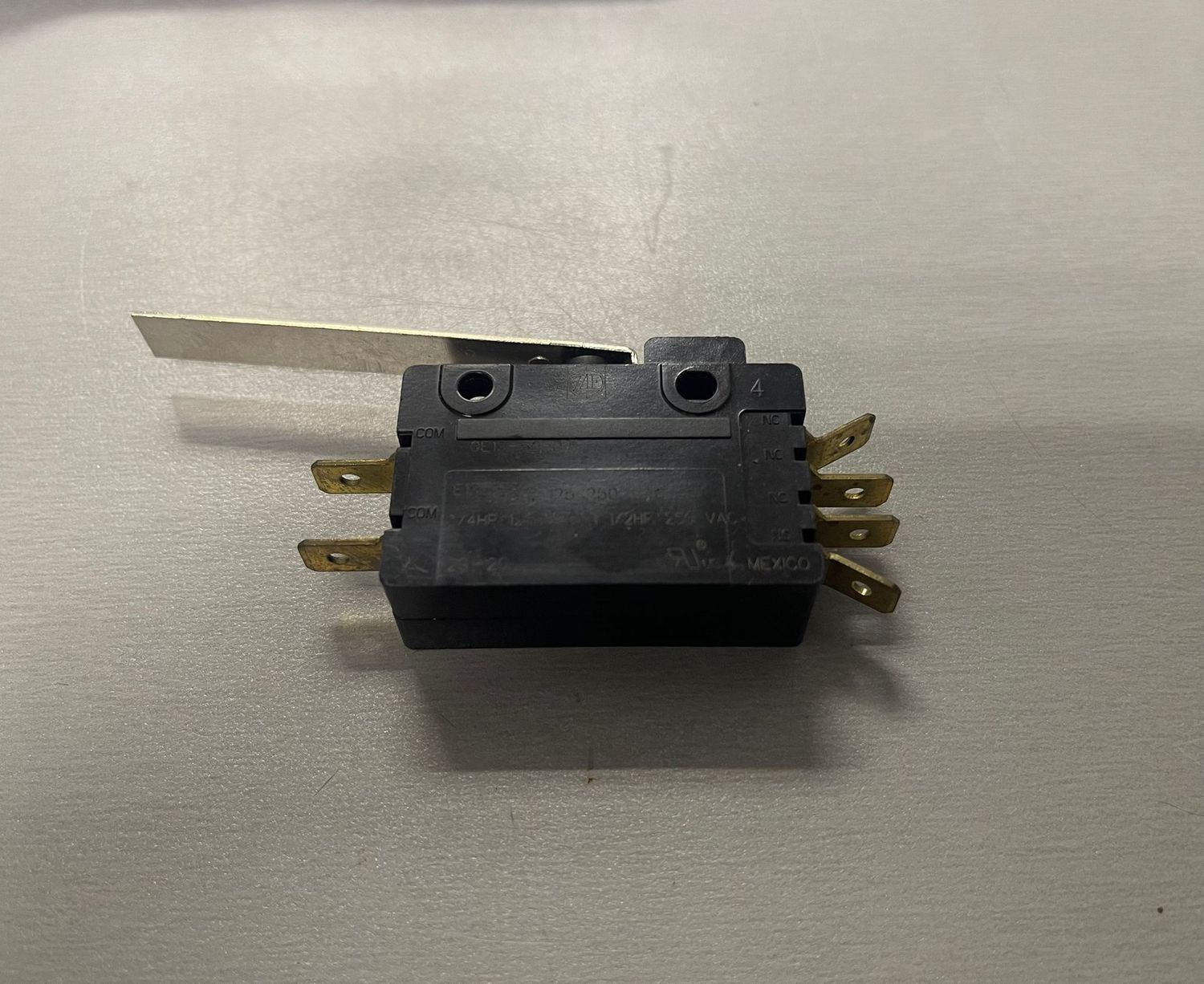 Microswitch E19-50H Cherry