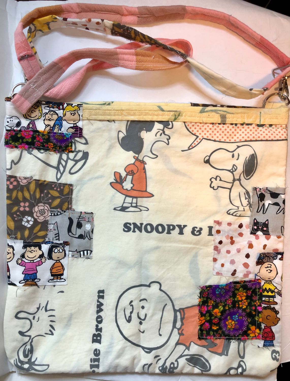 Cute snoopy quilted detail tote