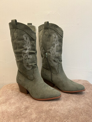The Sage Boots 9