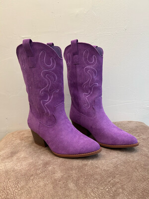 Purple Boots 8.0