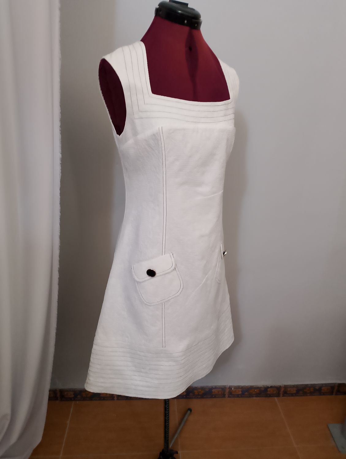 vestido brocado