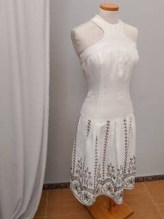 vestido bordado