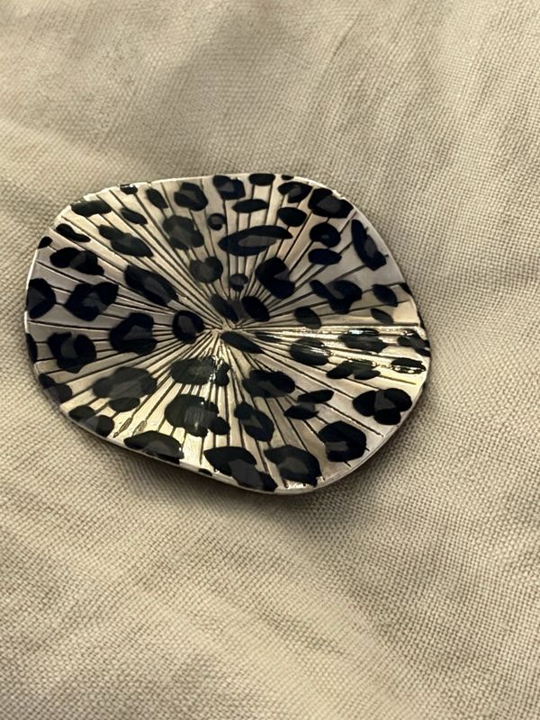 Broche aimantée Léo * Gris