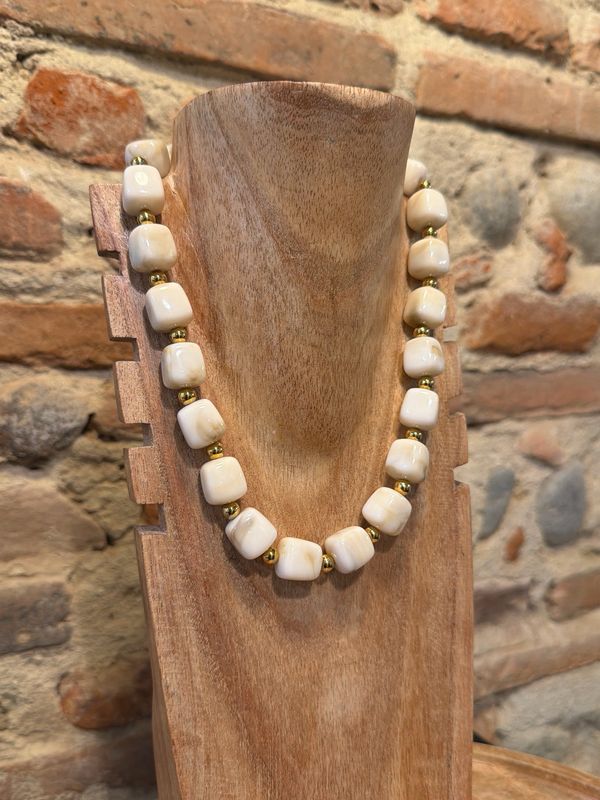 COLLIER Perles Carrées * Ivoire