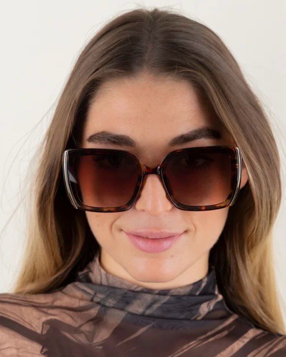 Lunettes de soleil VIVIENNE7 * Écaille