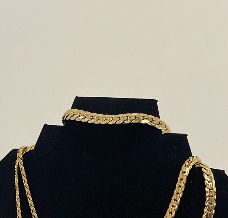 The Bello Set
