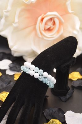 Light Blue Crackle Glass And White Bracelet Set