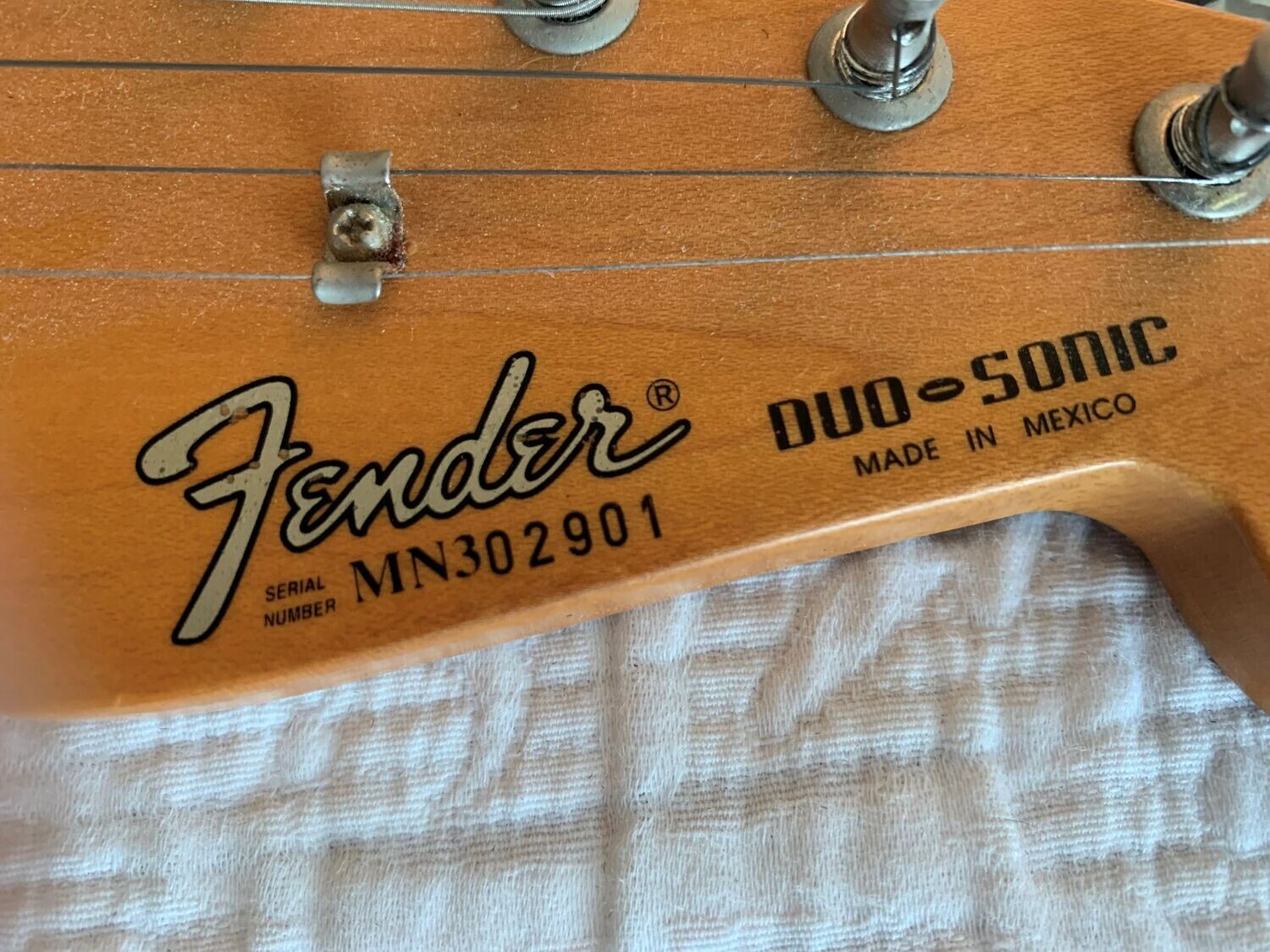 ギター Fender Duo Sonic Made in Mexico Electric Guitar Fender Duo Sonic HS MN Red Mexico S/N