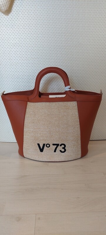 V73