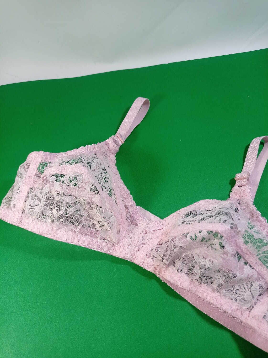 Daisy - Full Soft Net Stretchable Non-Wired Bra best Quality Non-Padded Bras For Girls