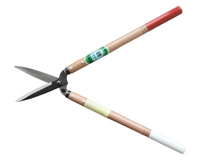 Tesoura sebes Okatsune 204 com lâmina curta, pega média