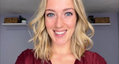 She Swallows (Endoscope)