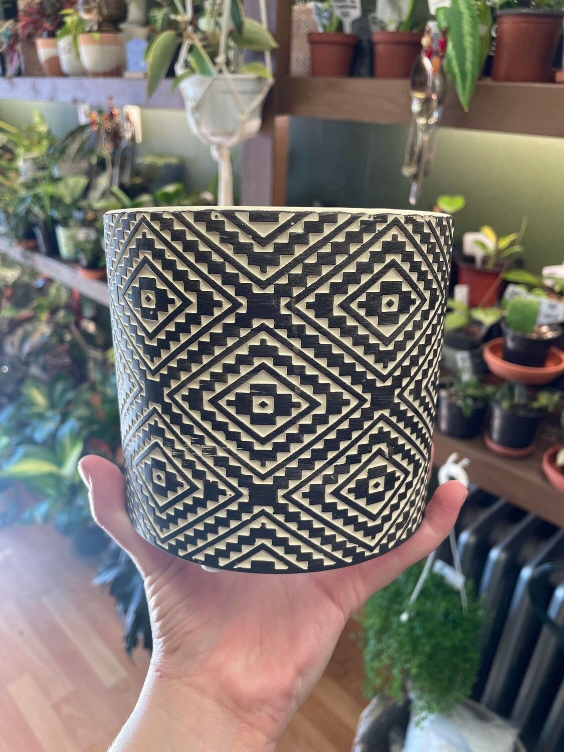 5&quot; Black &amp; Cream Aztec Pot