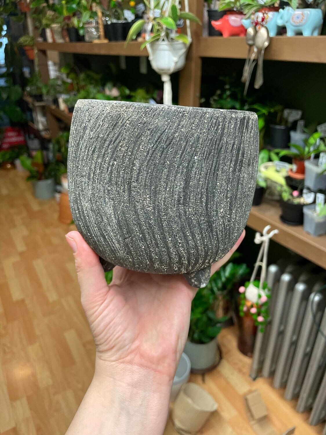 5.25&quot; Black Textured Pot