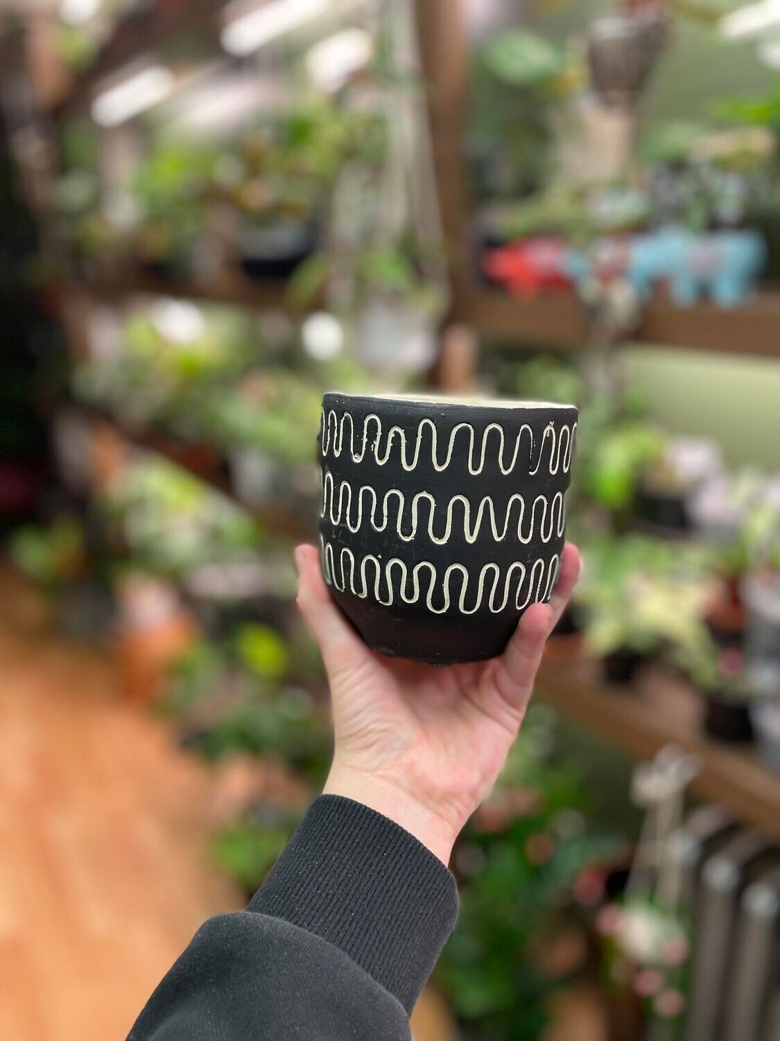  4.25&quot; Black  with Cream Squigglyy