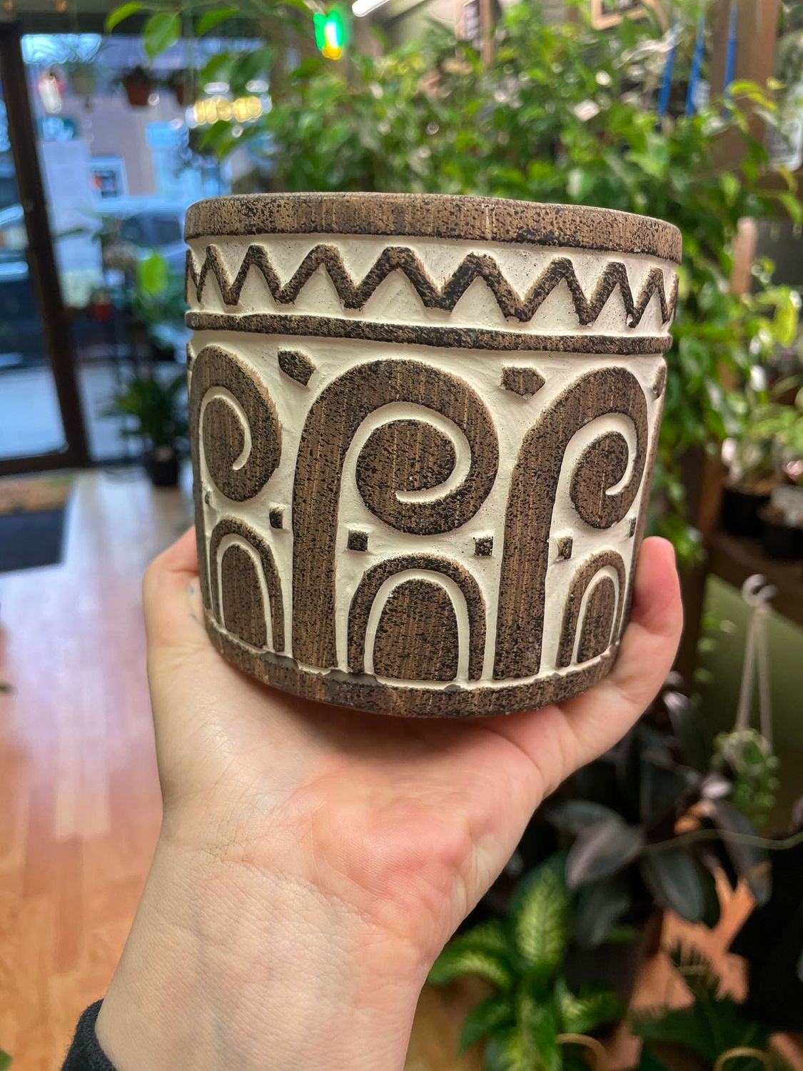 4.25&quot; Beige and Brown swirl pot 