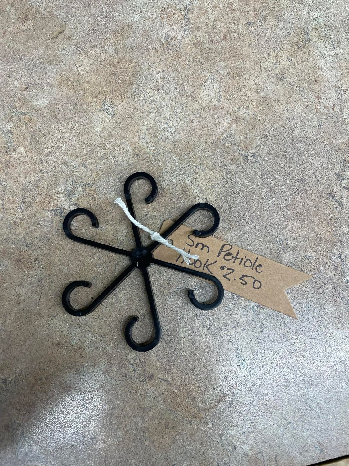 Small Petiole Hooks