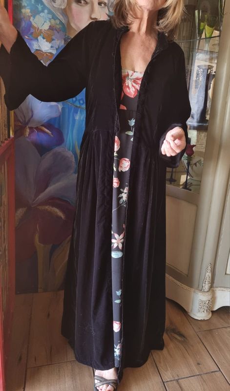 Black - Victorian Velvet Coat