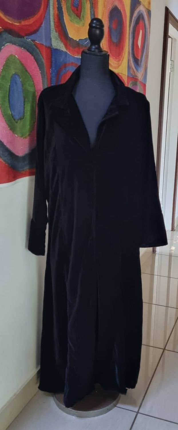 Black - Velvet Coat