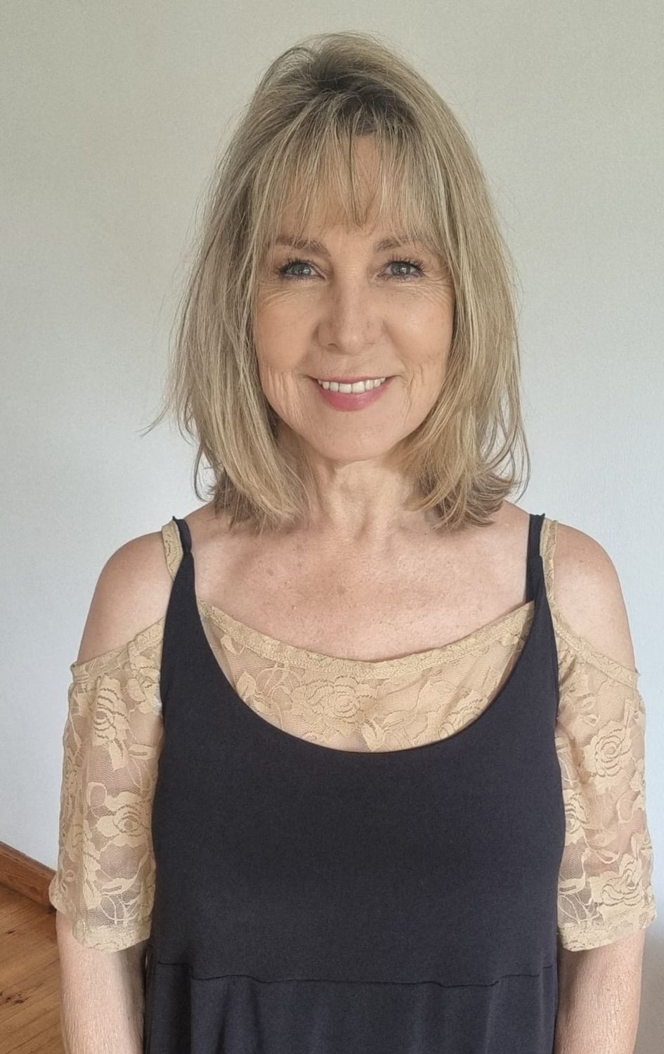 Open Shoulder Lace Top Biscuit